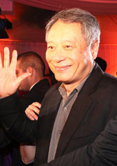 李安亮相引混乱