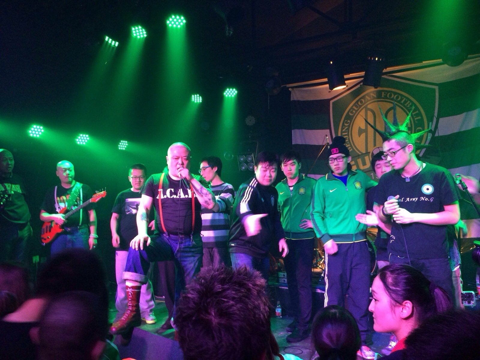 球迷办音乐会传承信仰