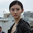 千面“赌女郎”景甜黑衣黑裤雷厉风行