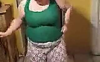 胖妹纸搞笑热舞 肉肉都欢腾起来啦!