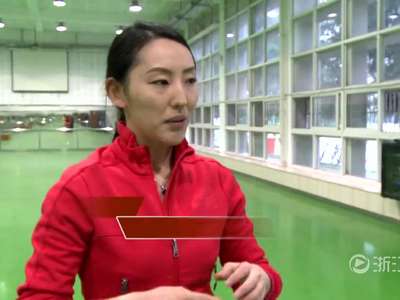 [视频]浙大“颜值最高”体育老师：最爱拉拉操满满正能量