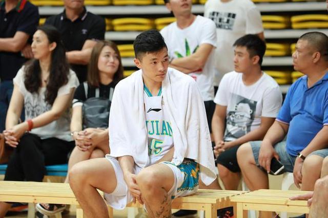 24岁小将陈林坚连进10记三分,轰动整个cba!