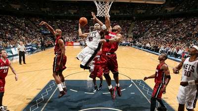 荡气回肠超级震撼!卡特06季后赛战斧隔扣莫宁