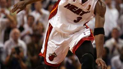 华丽到窒息!高光混剪欧文最新风骚过人表演