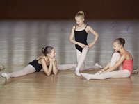 儿童芭蕾舞初级教程