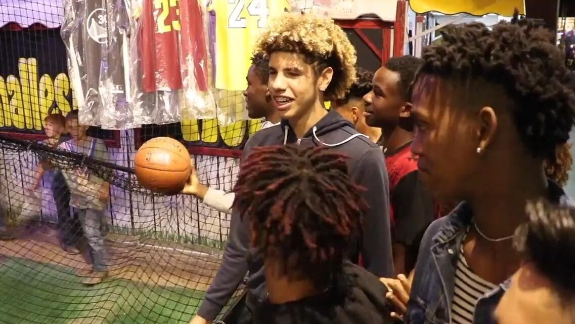 女记者政治言论遭批 KD力挺:她只是坚持自己相信的