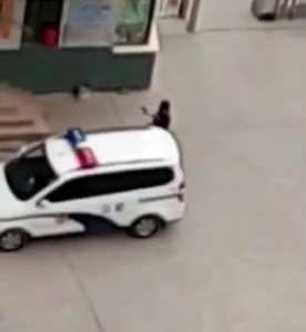 [视频]青海一男子持枪伤警 男子连开四枪后被警方抓获