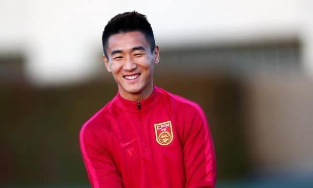 国足最火U23球员冰火两重天 一人被骂别回国