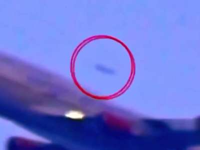 [视频]纽约肯尼迪机场现不明飞行物 速度超客机