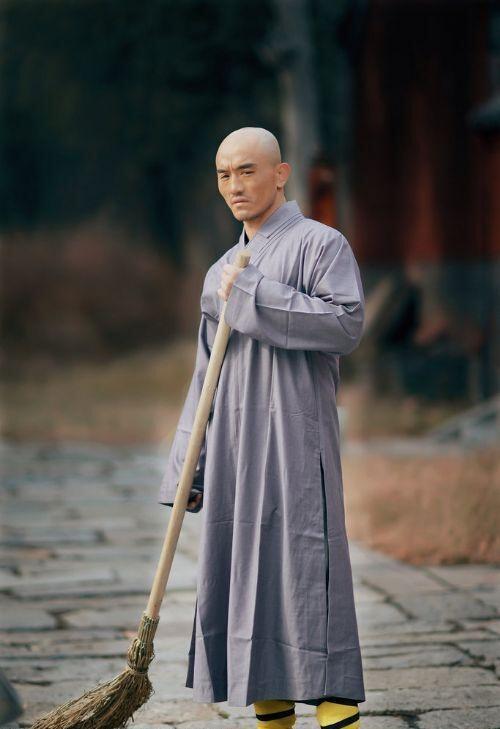 播求化身扫地僧虔诚修行,或与一龙上演最强武僧之战