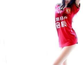 性感足球宝贝妖娆写真 喜迎巴西名帅入主恒大