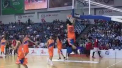 首尔三星VS上海哔哩哔哩_鱼尾狮杯篮球赛_赛