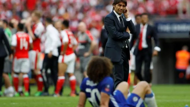 揭秘足总杯历史纪录 詹俊现场科普英超冷知识