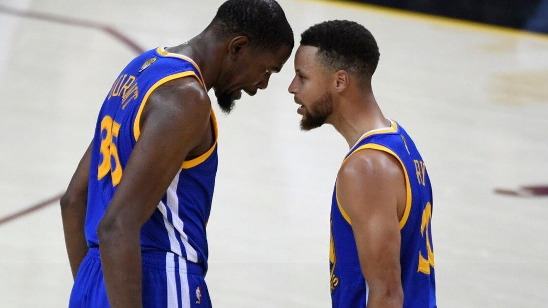 前勇士美女记者与队员道别 KD:会想念我的女孩