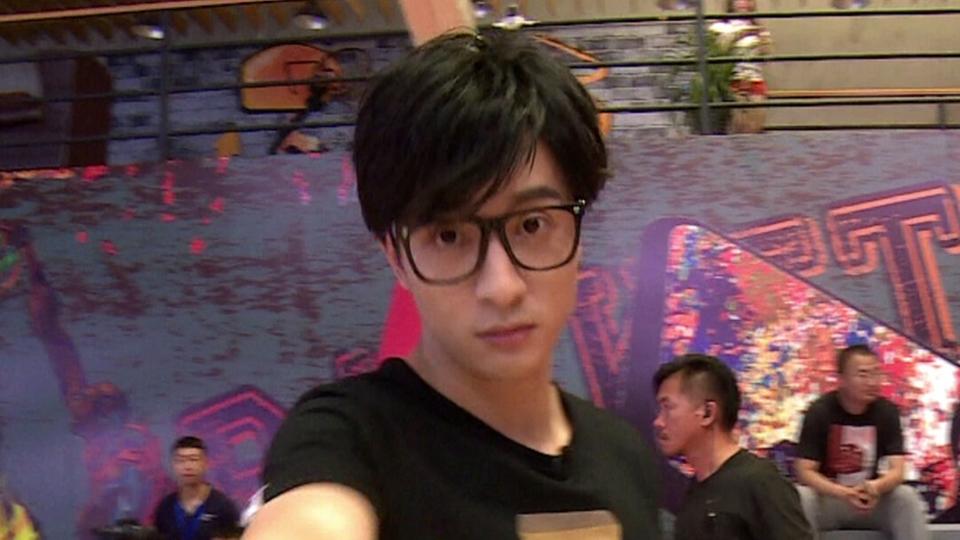 《星球者联盟》预告片15秒 薛之谦赵传带队踢