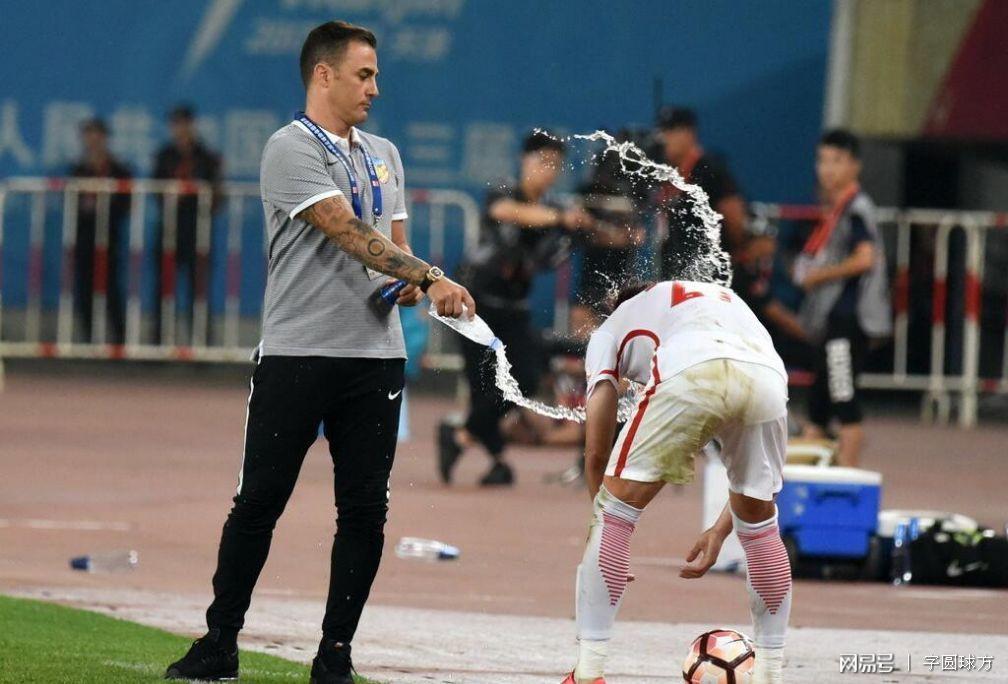 中超最亮的戏收场,广州恒大天津权健还要做一