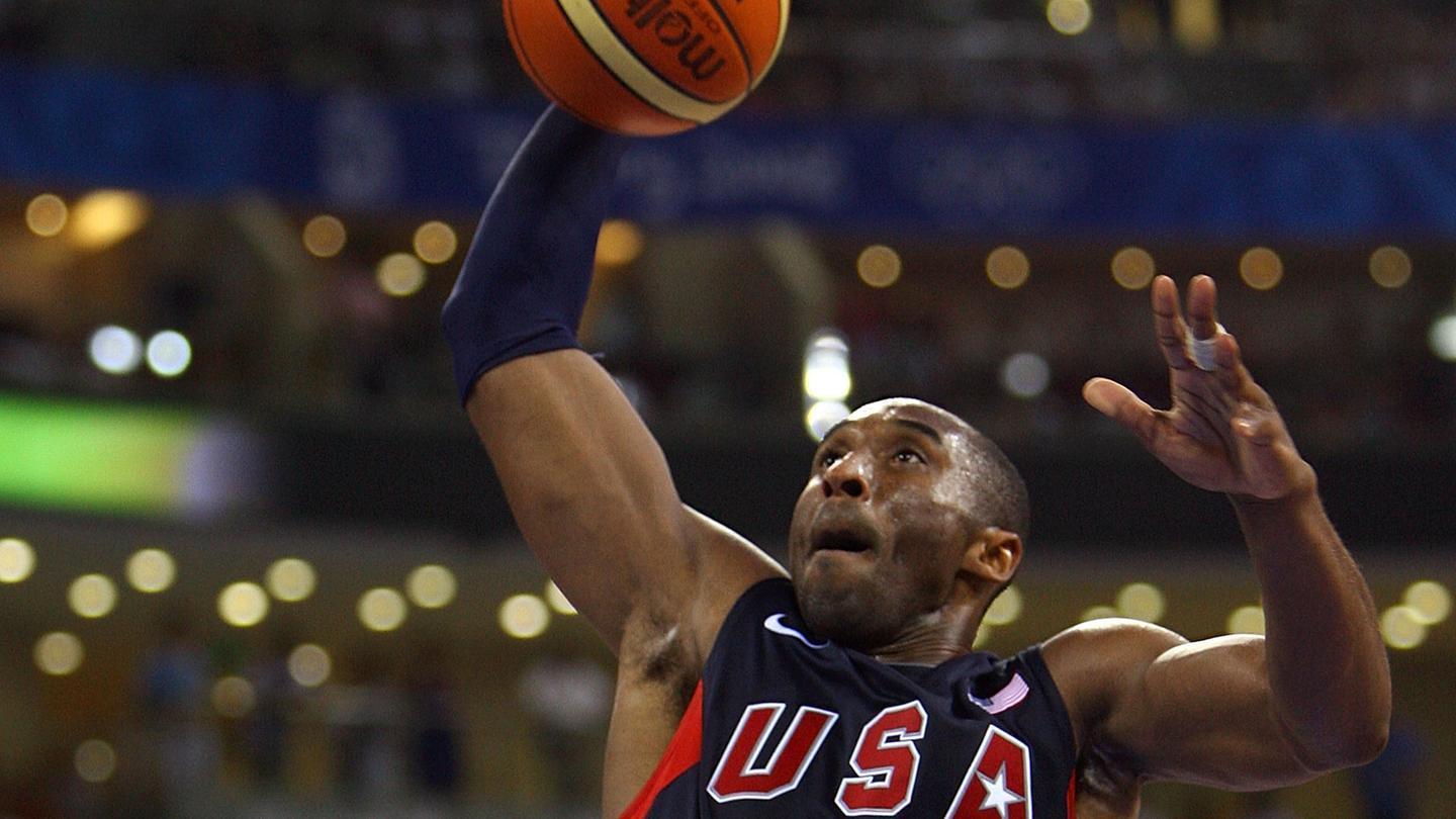 别样的23vs24!科比詹姆斯梦之队生涯暴扣合辑