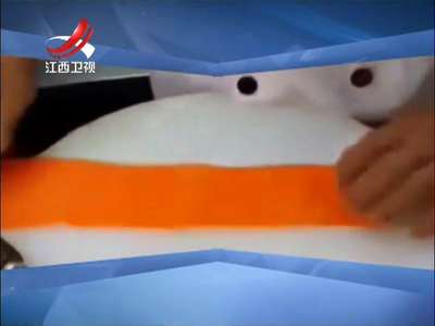 [视频]刀法了得 佩服佩服 厨师切胡萝卜 如同变魔术