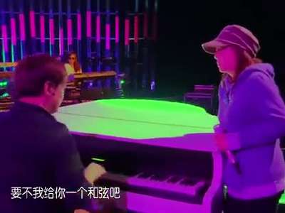 做北京演唱会嘉宾 与女儿合唱《至少还有你》