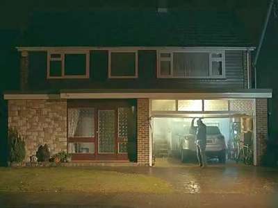 谁推荐本悬疑恐怖灵异类的小说啊?