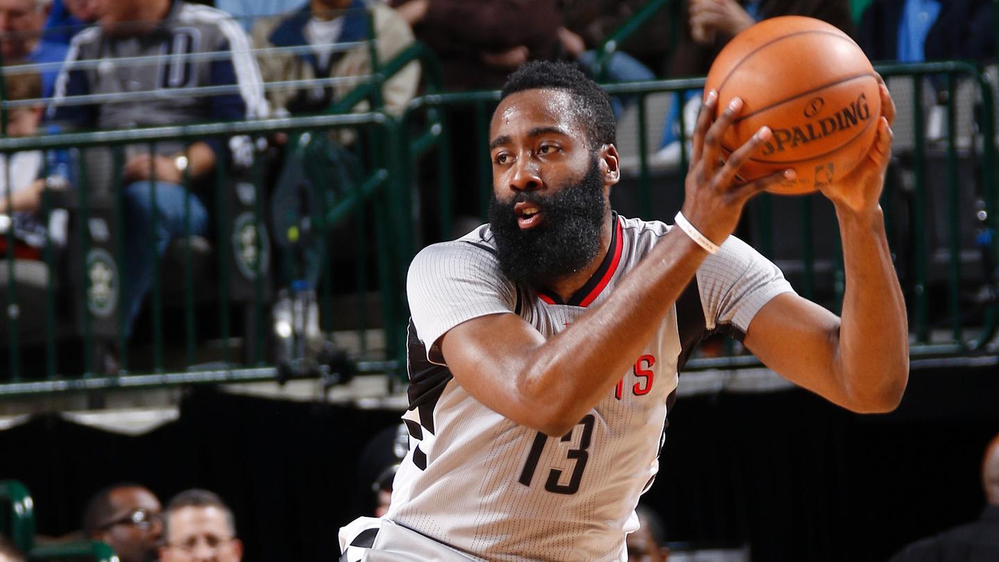 喜迎两连胜哈登夸全队:我们攻防两端都在变好